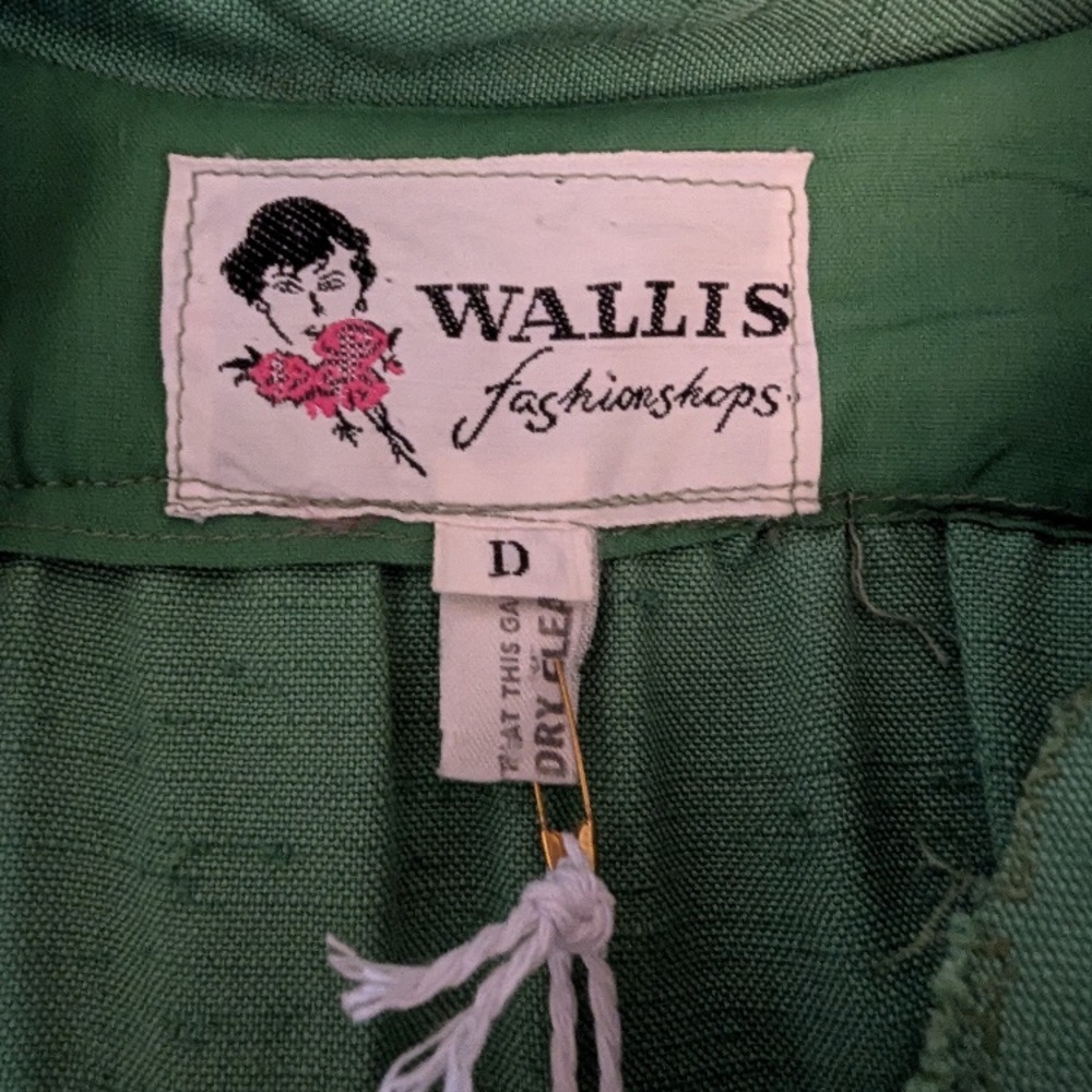 Pristine 1970s Wallis Dagger Collar Dress (a gorgeous green!) - Picture 8 of 9